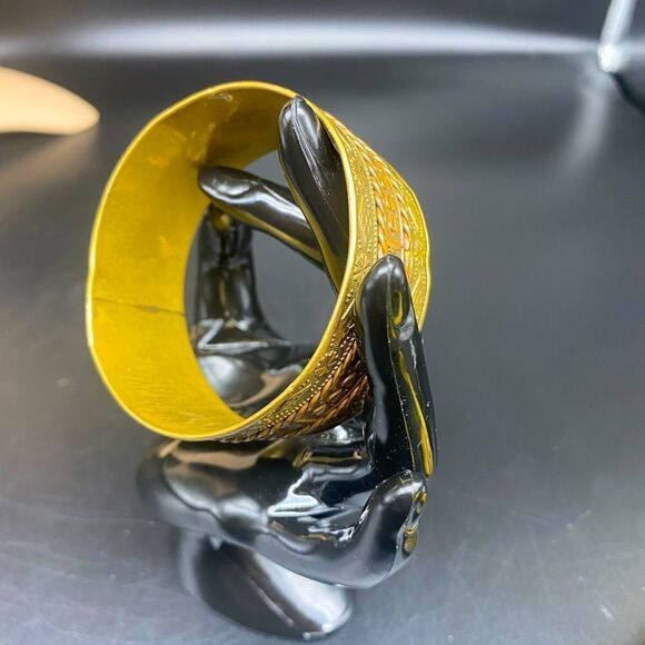 Ladies 8” brass bangle w/intricate engraving that appears to be Eastern Indian - Picture 5 of 10